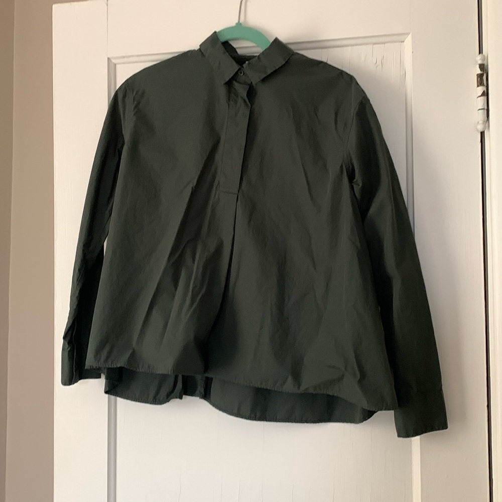 Green Uniqlo popover